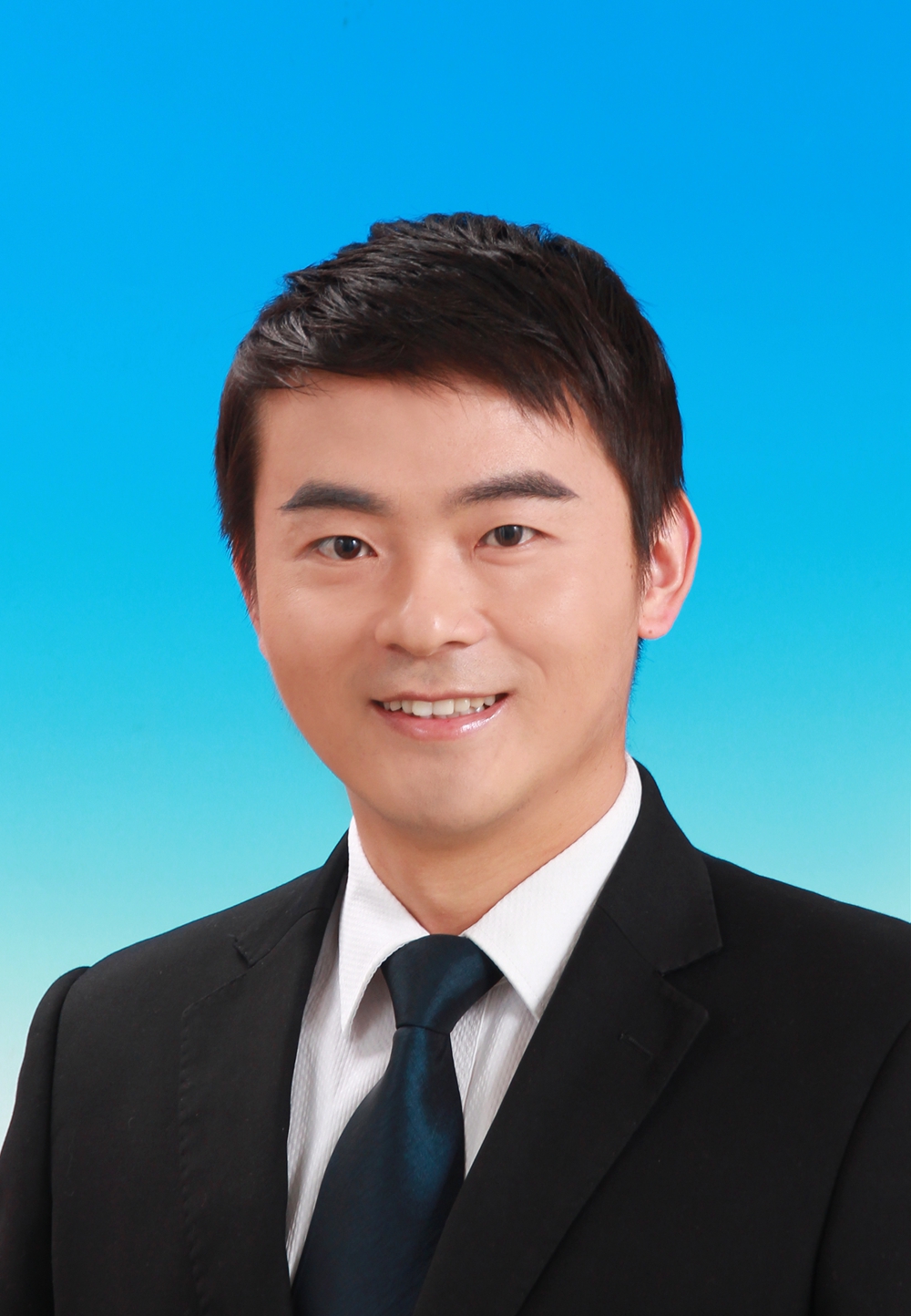 1608212480329057135.jpg 陈星.jpg